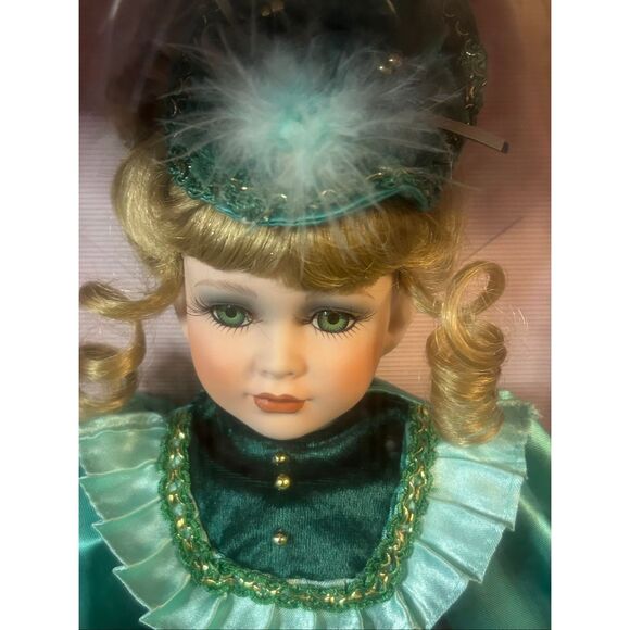 Vtg Collectible Memories Genuine Porcelain Doll  Margaret (5745) - Picture 2 of 10